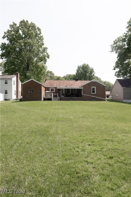 320 Brookfield Ave, Boardman, OH 44512 - view of green lawn