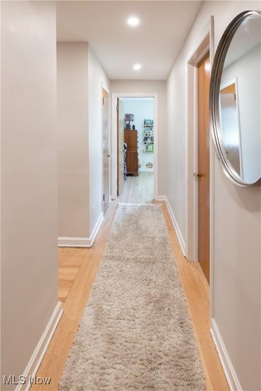 320 Brookfield Ave, Boardman, OH 44512 - corridor featuring light wood-style flooring and recessed lighting
