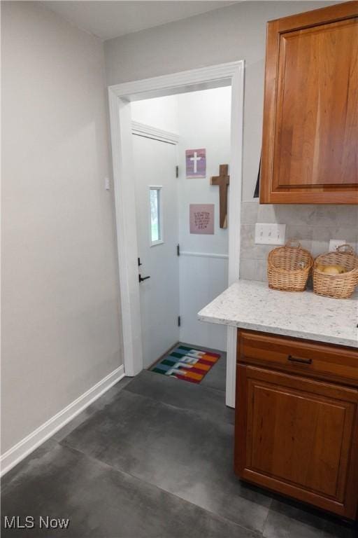 320 Brookfield Ave, Boardman, OH 44512 - doorway to outside featuring baseboards