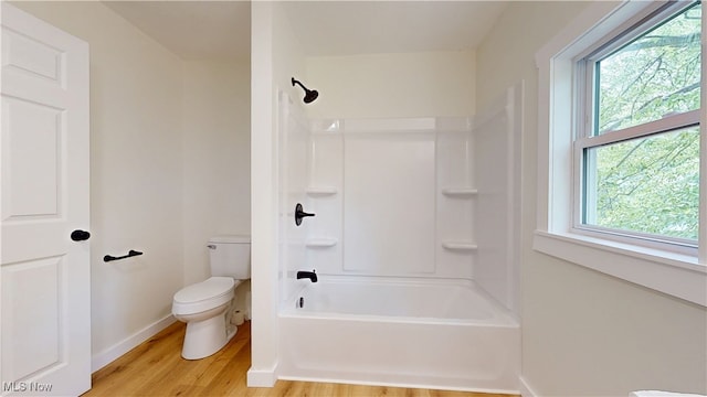 209 Beechwood Blvd, Wintersville, OH 43953 - full bath with wood finished floors, plenty of natural light, and bathing tub / shower combination