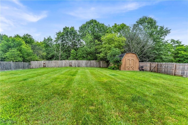 2869 Wexford Blvd, Stow, OH 44224 - fenced backyard with a shed