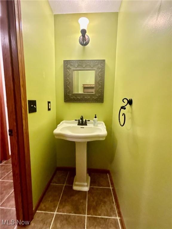 29123 Ridge Rd, Wickliffe, OH 44092 - photo 26