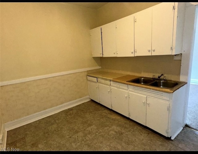 12014 Iowa Ave, Cleveland, OH 44108 - photo 7