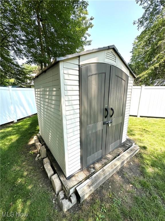 132 Dennis Dr, Cortland, OH 44410 - view of shed