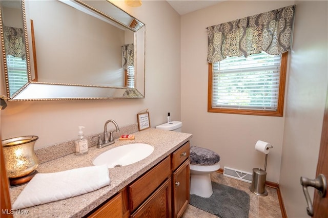 3661 Meander Reserve Cir, Canfield, OH 44406 - bathroom featuring toilet and vanity