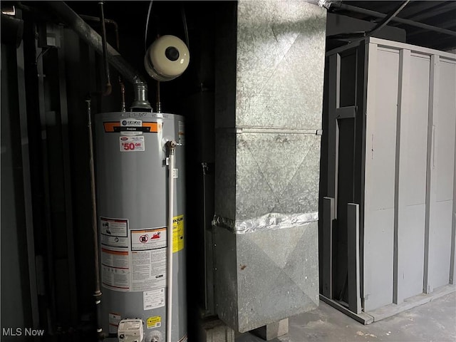 5482 Pleasant St, North Ridgeville, OH 44039 - utility room with water heater