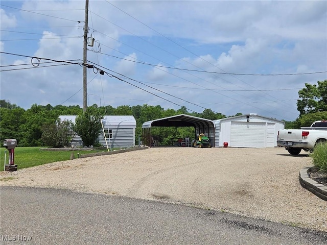 1947 N Vinegar Hill Rd NE, Mcconnelsville, OH 43756 - exterior space