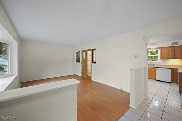 5802 Redwood Ct, Mentor-On-The-Lake, OH 44060 - empty room with light tile patterned floors and a sink