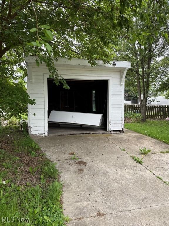 10401 Grace Ave, Garfield Heights, OH 44125 - photo 22