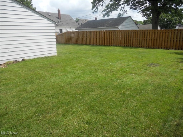 374 Clarmont Rd, Willowick, OH 44095 - view of yard