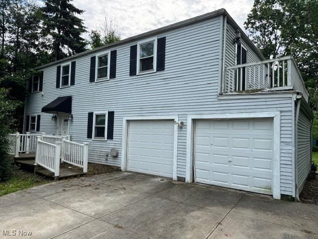 4 Owaissa Dr, Timberlake, OH 44095 - photo 1
