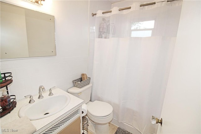 517 Linwood Ct, Port Clinton, OH 43452 - bathroom featuring vanity and shower / tub combo