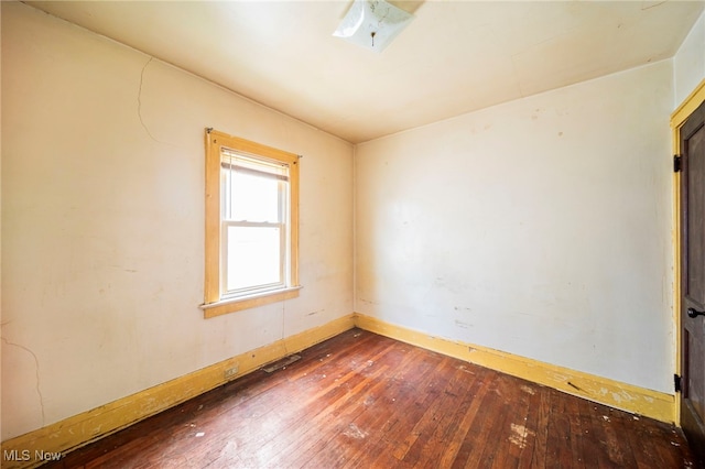 10012 Greenview Ave, Garfield Heights, OH 44125 - photo 17