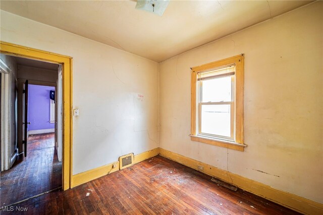 10012 Greenview Ave, Garfield Heights, OH 44125 - photo 18