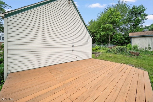 1499 Redwood Ave, Akron, OH 44301 - view of wooden terrace