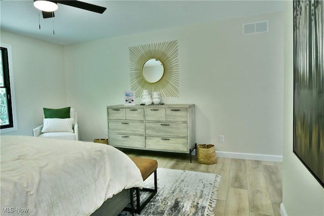 2320 Wilshire Dr, Cortland, OH 44410 - bedroom with light wood-style floors and a ceiling fan