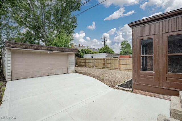 3886 Faversham Rd, University Heights, OH 44118 - view of detached garage
