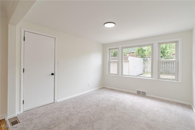 3886 Faversham Rd, University Heights, OH 44118 - carpeted spare room featuring baseboards