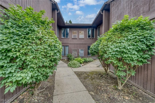 3721 Mayfield Rd Unit 3721, Cleveland Heights, OH 44118 - photo 2