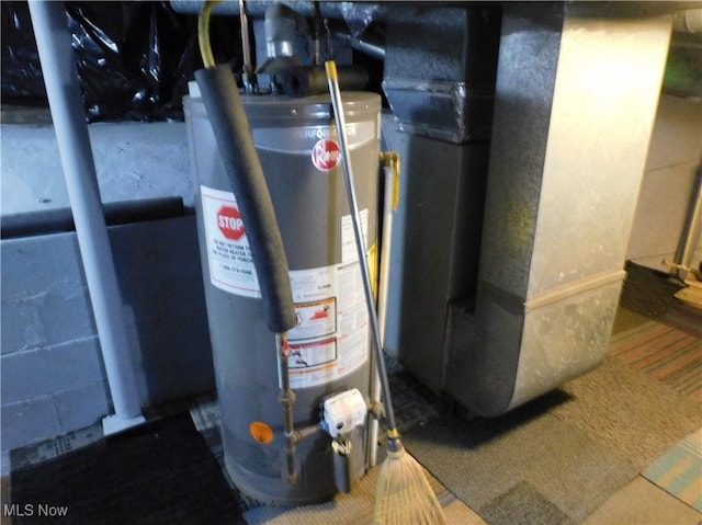 462 Monroe St, Conneaut, OH 44030 - utilities with water heater