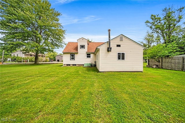 6136 Lake Rd W, Ashtabula, OH 44004 - rear view of property with roof with shingles
