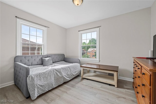 3846 Washington Blvd, University Heights, OH 44118 - bedroom with light wood-style floors and baseboards