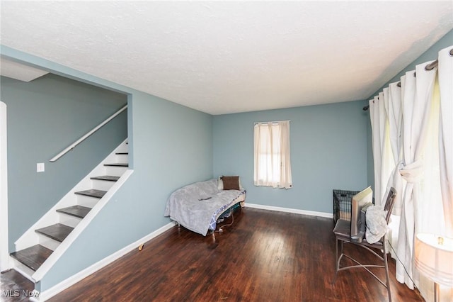 13112 Shady Oak Blvd, Garfield Heights, OH 44125 - bedroom featuring hardwood / wood-style floors and a textured ceiling