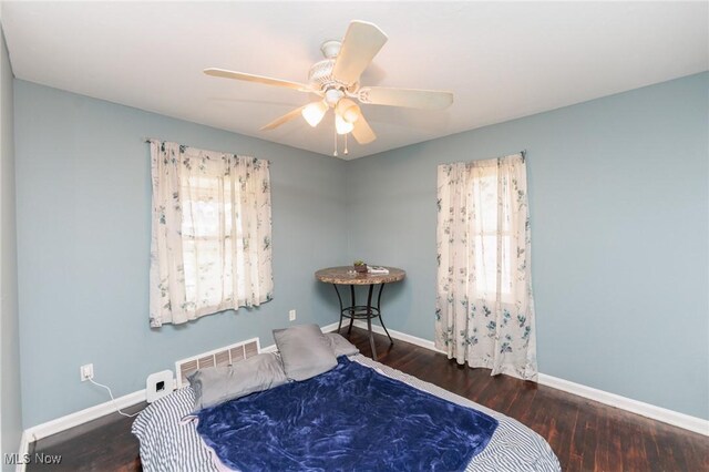 13112 Shady Oak Blvd, Garfield Heights, OH 44125 - bedroom featuring wood finished floors and ceiling fan