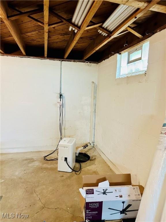 788 E Archwood Ave, Akron, OH 44306 - basement featuring concrete block wall