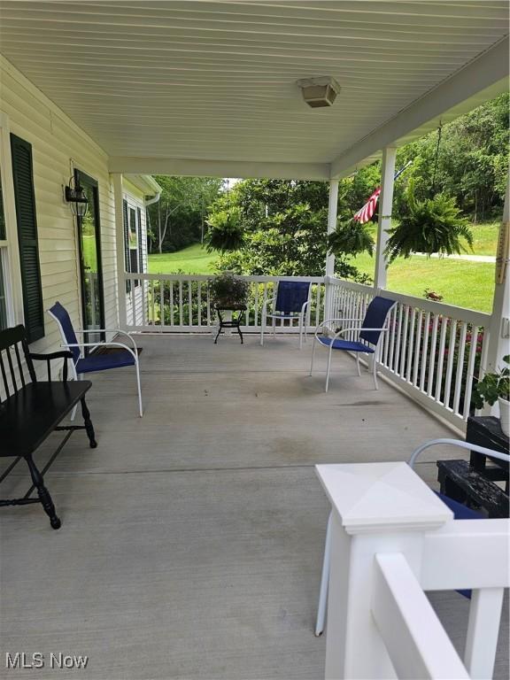 3925 N Wedgewood Dr, Mcconnelsville, OH 43756 - view of covered porch