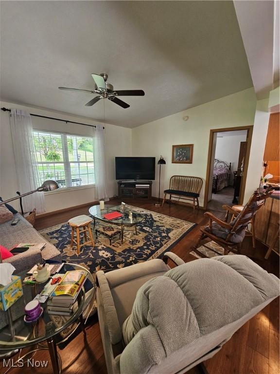 3925 N Wedgewood Dr, Mcconnelsville, OH 43756 - living area featuring ceiling fan, wood finished floors, and lofted ceiling