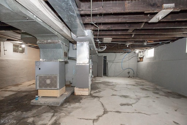 15517 Kipling Ave, Cleveland, OH 44110 - basement featuring heating unit