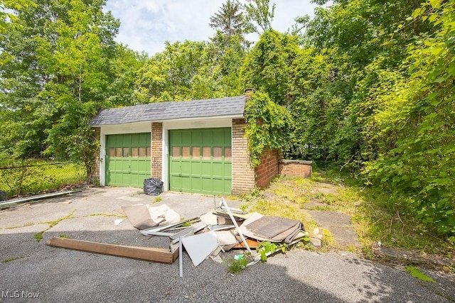 15517 Kipling Ave, Cleveland, OH 44110 - view of detached garage