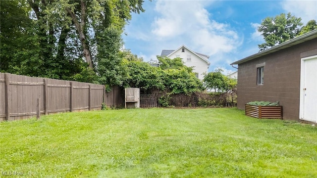 1902 26th Ave, Parkersburg, WV 26101 - view of yard