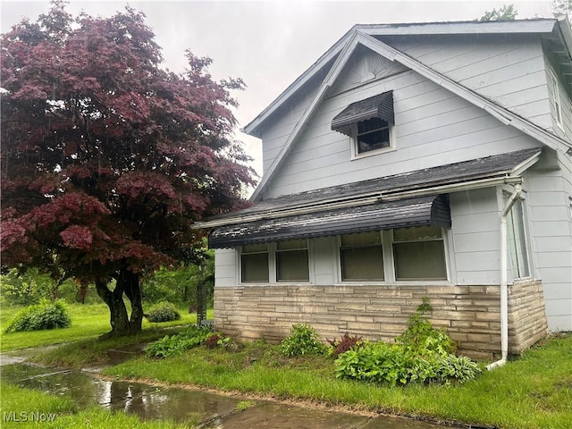 422 N Worthington St, Youngstown, OH 44510 - photo 2