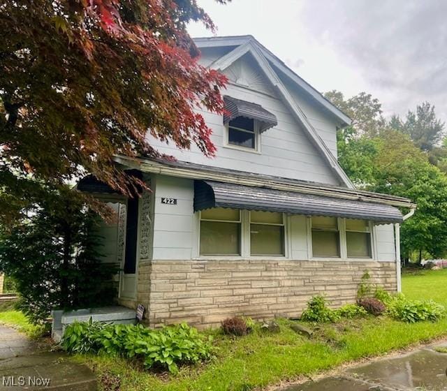 422 N Worthington St, Youngstown, OH 44510 - photo 1