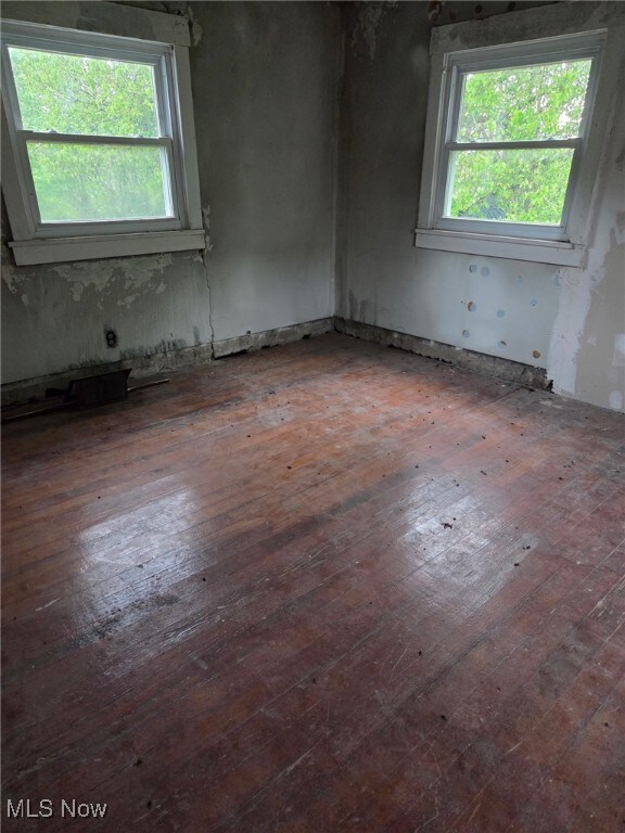 422 N Worthington St, Youngstown, OH 44510 - photo 21