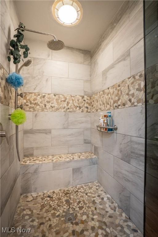 5507 13th Ave, Vienna, WV 26105 - full bath with tiled shower