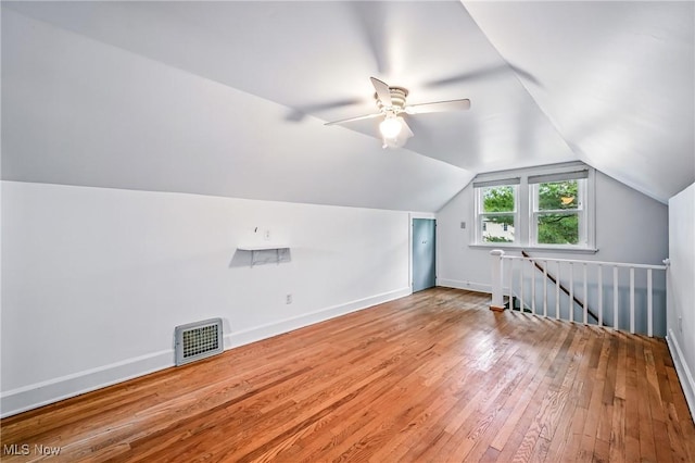 341 Kenmore Ave NE, Warren, OH 44483 - bonus room with wood-type flooring, vaulted ceiling, and a ceiling fan
