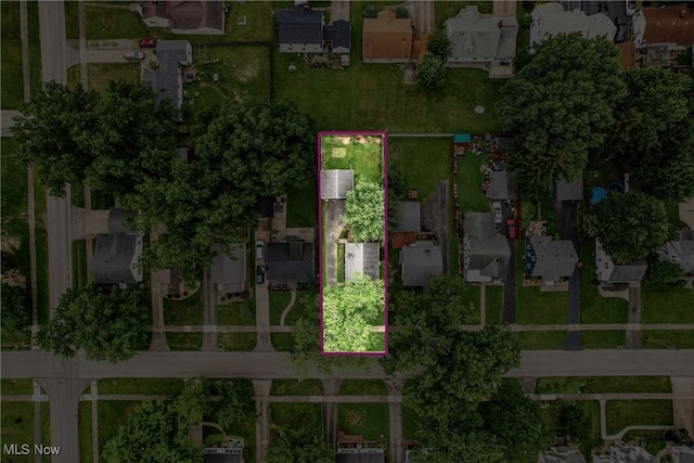 341 Kenmore Ave NE, Warren, OH 44483 - aerial view of residential area featuring property parcel outlined