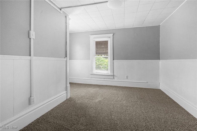 275 Fountain St, Akron, OH 44306 - bonus room with wainscoting and carpet