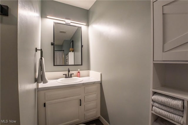 1399 Neptune Ave, Akron, OH 44301 - bathroom featuring vanity