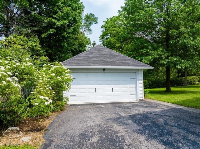 1237 Center St, Ashland, OH 44805 - view of detached garage