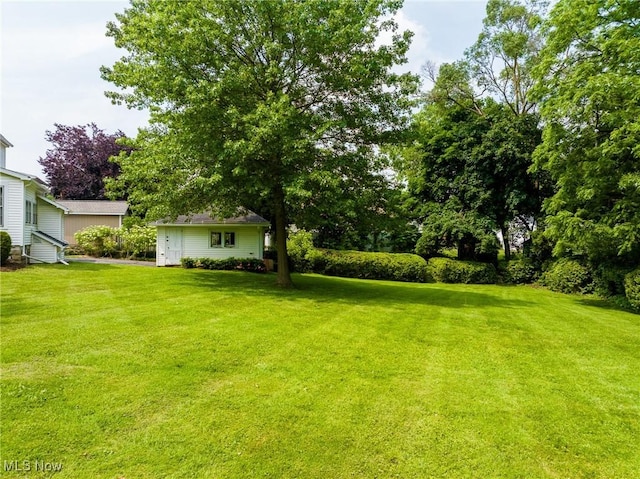1237 Center St, Ashland, OH 44805 - view of green lawn