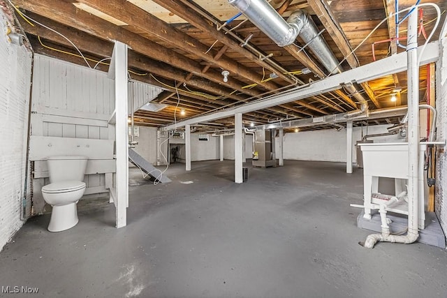 3549 Kent Rd, Stow, OH 44224 - unfinished below grade area featuring heating unit