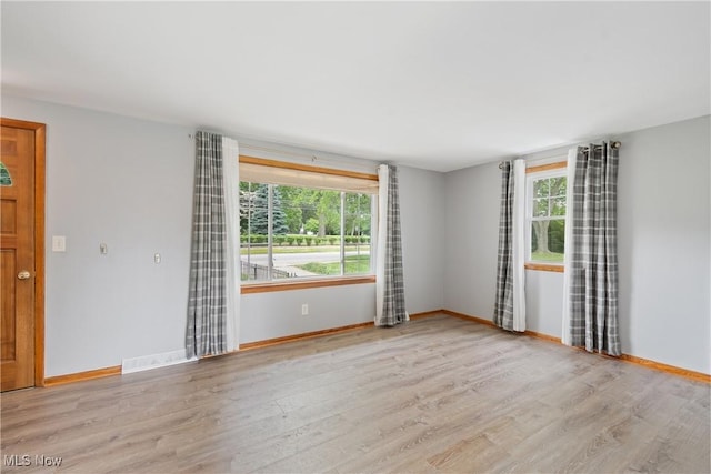 541 Broad St, Wadsworth, OH 44281 - unfurnished room with light wood finished floors