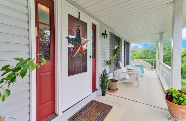 34 Delaware Trl, Malvern, OH 44644 - photo 2
