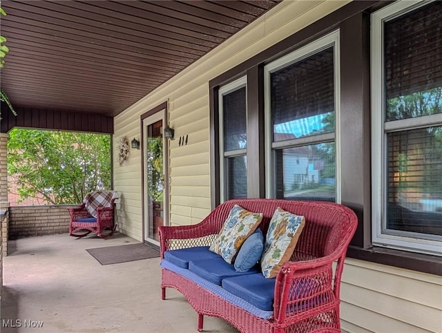 414 W Maple St, Hartville, OH 44632 - view of porch