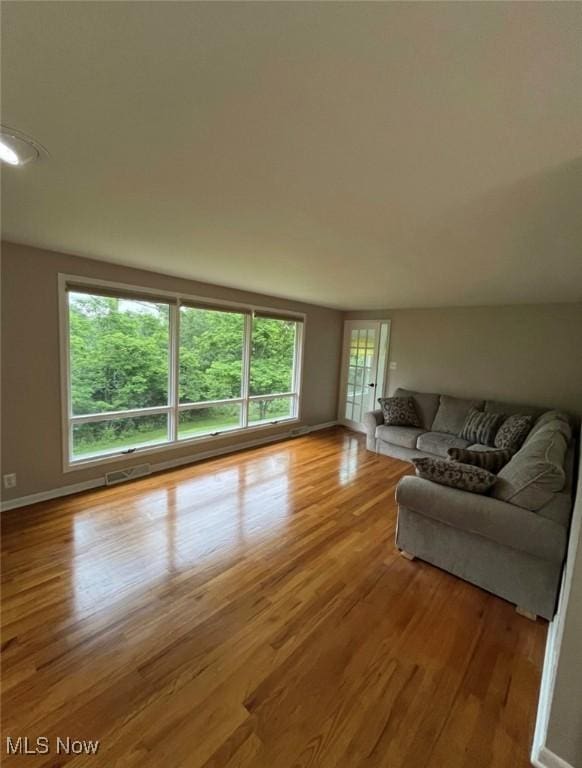 132 Highland Acres, Bloomingdale, OH 43910 - living area featuring wood finished floors and baseboards