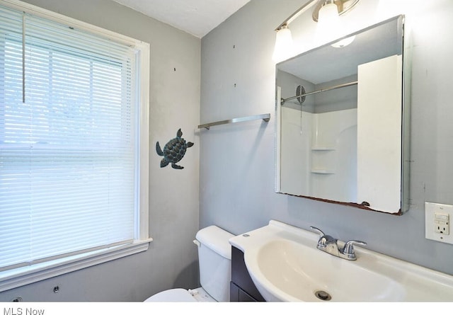 3371 Brecksville Rd, Richfield, OH 44286 - bathroom featuring vanity and a shower